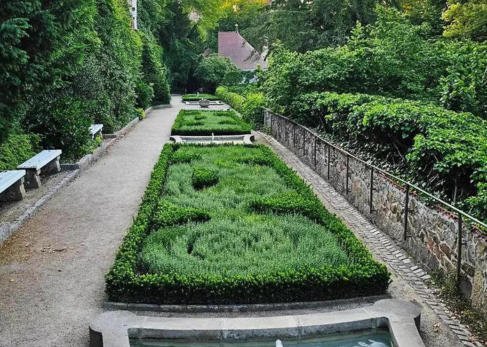 Meisterwerk Mit Balkon Zum Ufer